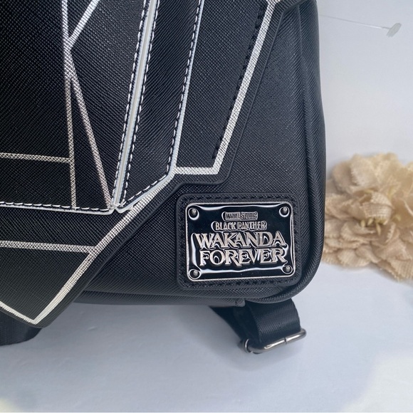 Loungefly Marvel Black Panther Wakanda Forever Figural Mini Backpack NWT - Picture 7 of 10